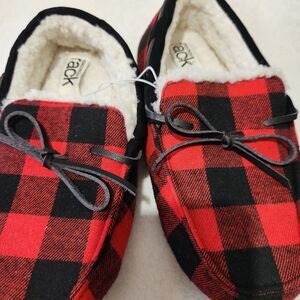 Nordstrom Rack Slippers Size Small Red Plaid Moccasin